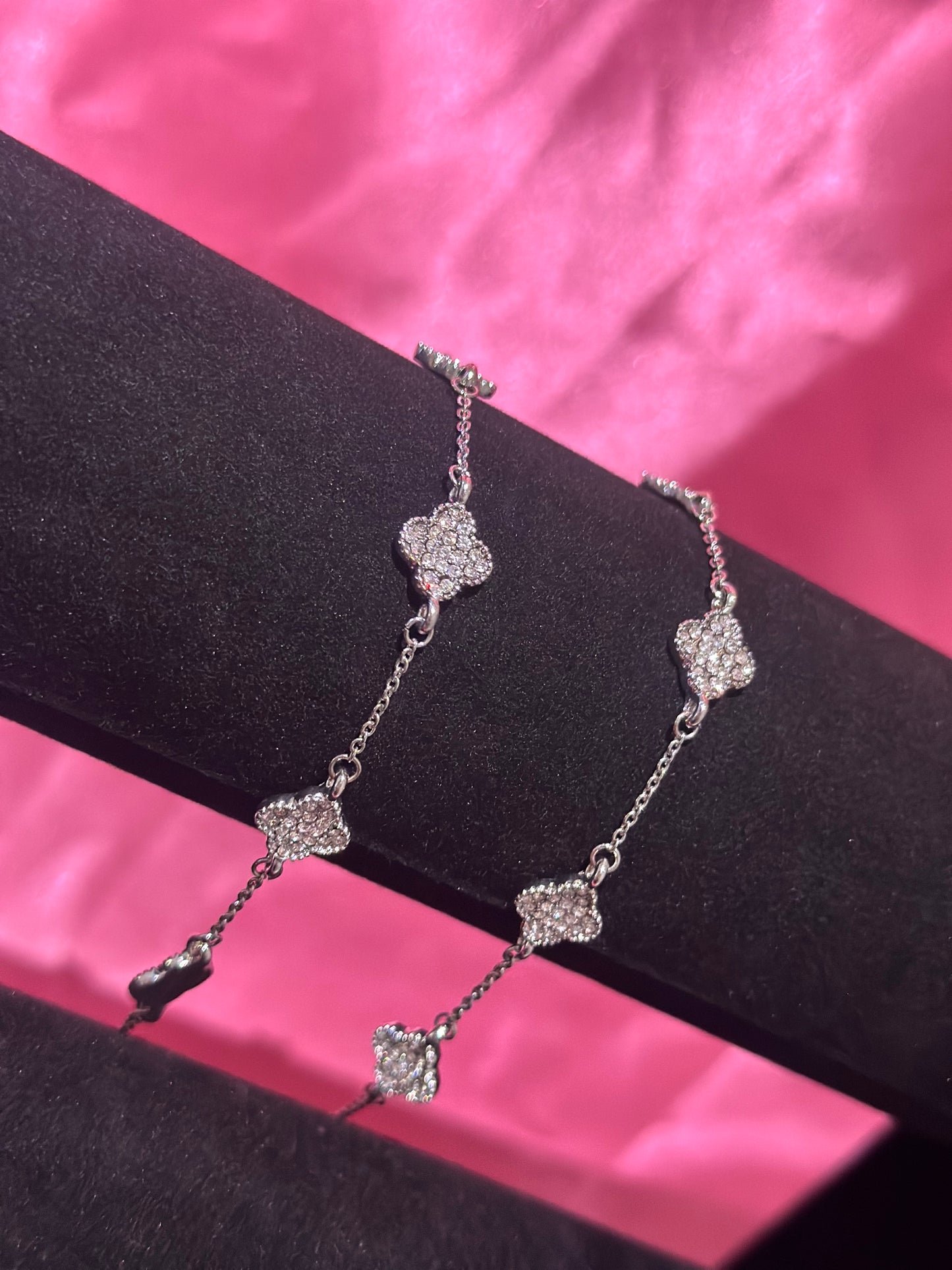 EVE-SILVER CLOVER BRACELETS