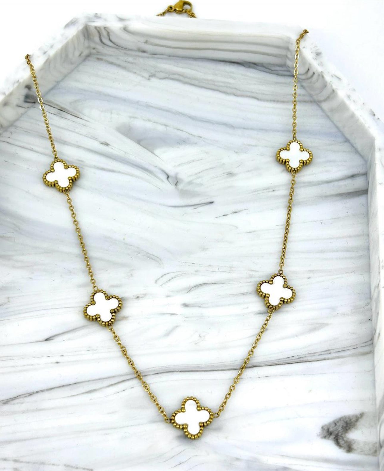 CLOVER-NECKLACE